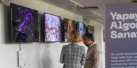 yapay-zeka-ile-algoritmik-sanat-sergisi-30-kasima-kadar-feri-mY9i9.jpg yapay-zeka-ile-algoritmik-sanat-sergisi-30-kasima-kadar-feri-mY9i9.jpg