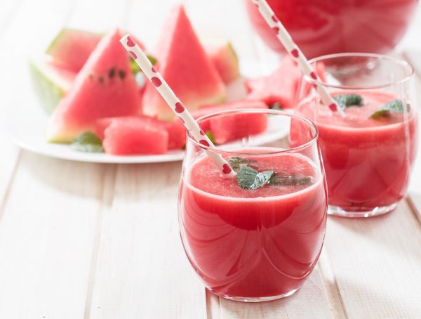 Watermelon_Smoothie_Recipe-1-600x454.jpg
