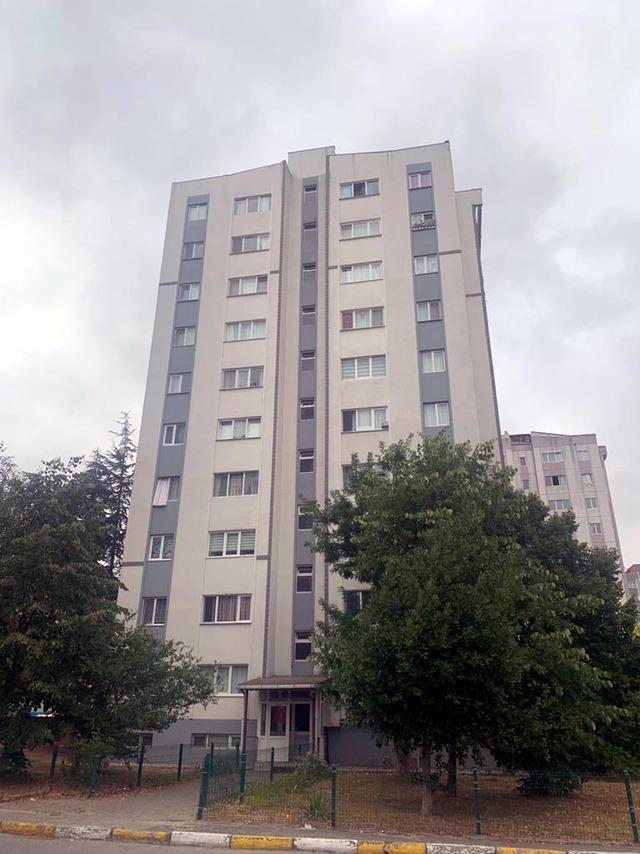kiz-arkadasini-kabloyla-bogarak-oldurup-polise-teslim-oldu_9368_dhaphoto5