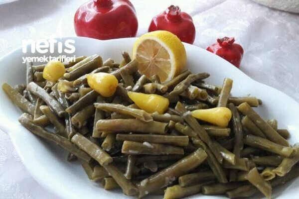 zeytinyagli-borulce-salatasi-600x400.jpg