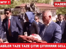 binali-yildirim-simit.gif