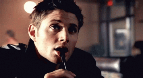 dean-winchester-jensen-ackles.gif