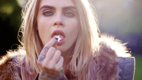 Funny Gifs : cara delevingne Gif - VSGIF.com