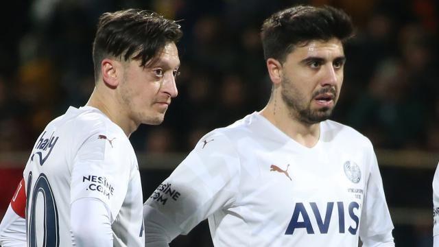 mesut-ozil-ozan-tufan-aa-1797156_2
