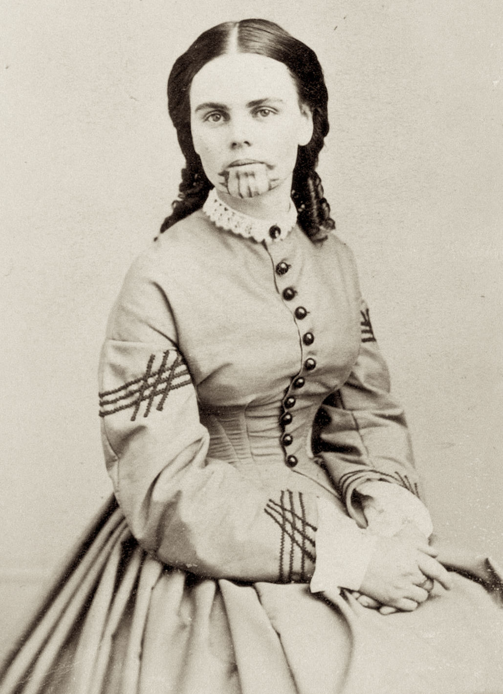 Olive_Oatman1_%28cropped%29.jpg