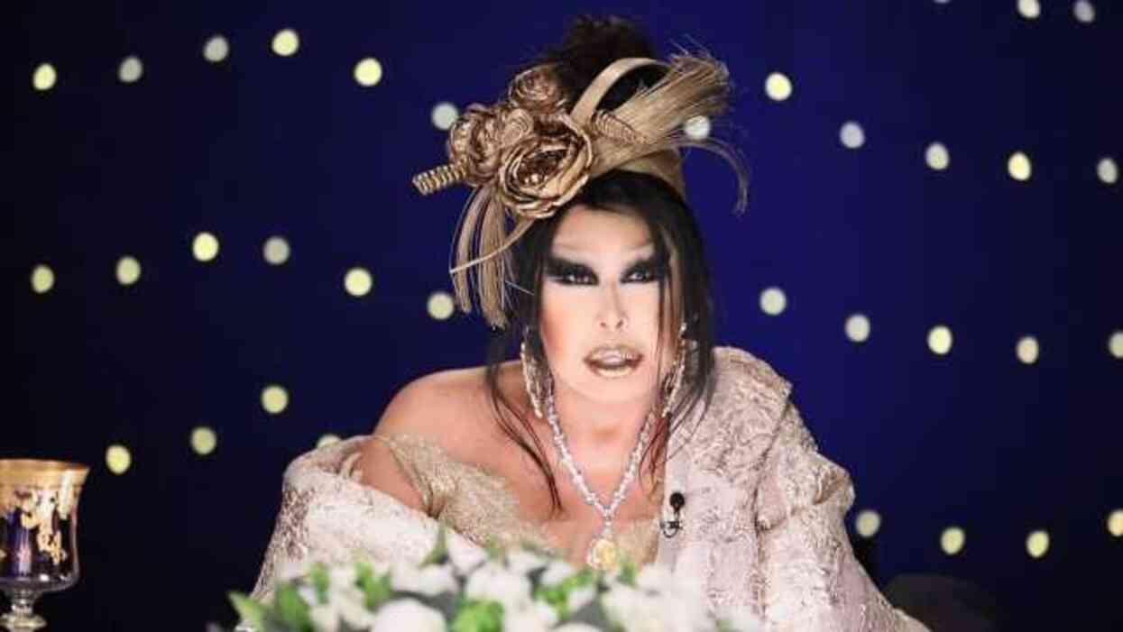 Bülent Ersoy'dan Zeki Müren için ağızları açık bırakacak sözler: Benim ölmem için dua etmiş, acımasız ve kıskanç biriydi Bülent Ersoy'dan Zeki Müren için ağızları açık bırakacak sözler: Benim ölmem için dua etmiş, acımasız ve kıskanç biriydi