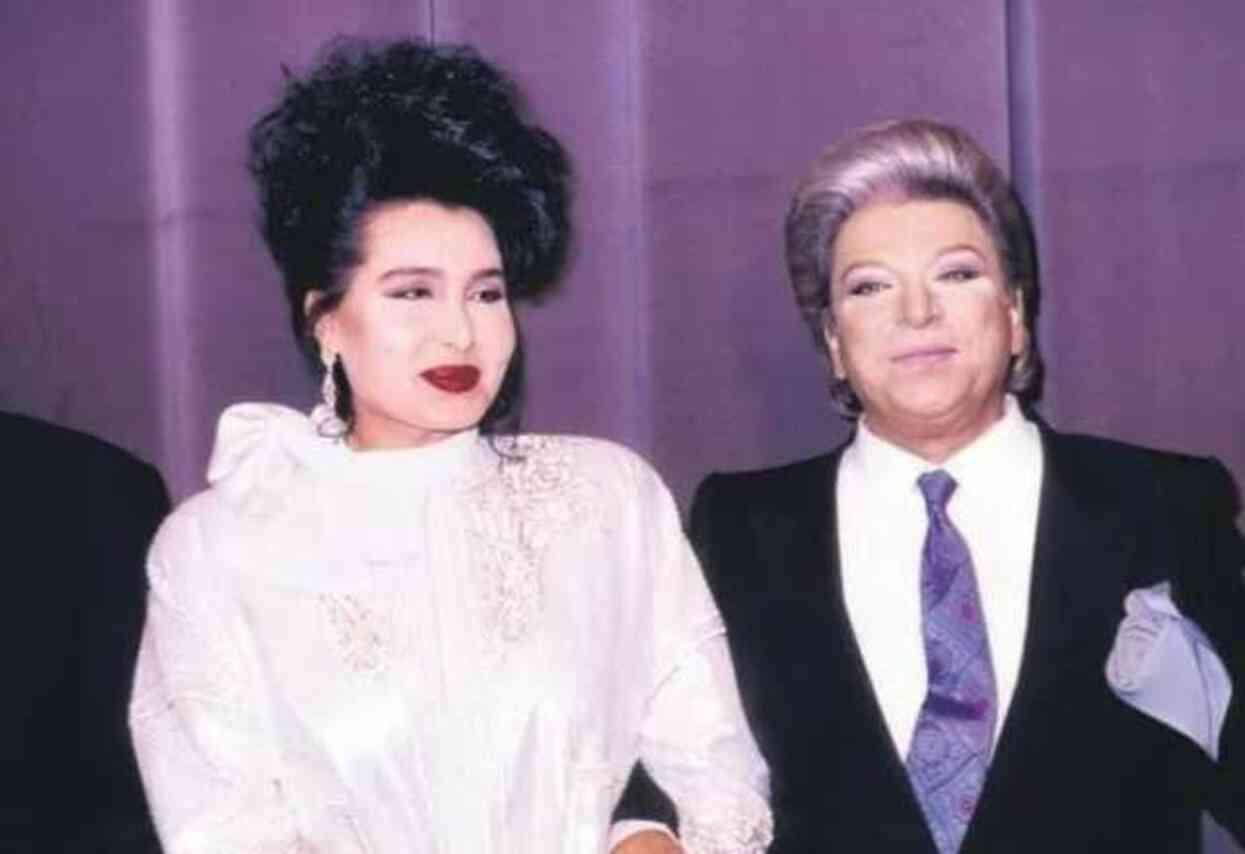 Bülent Ersoy'dan Zeki Müren için ağızları açık bırakacak sözler: Benim ölmem için dua etmiş, acımasız ve kıskanç biriydi Bülent Ersoy'dan Zeki Müren için ağızları açık bırakacak sözler: Benim ölmem için dua etmiş, acımasız ve kıskanç biriydi
