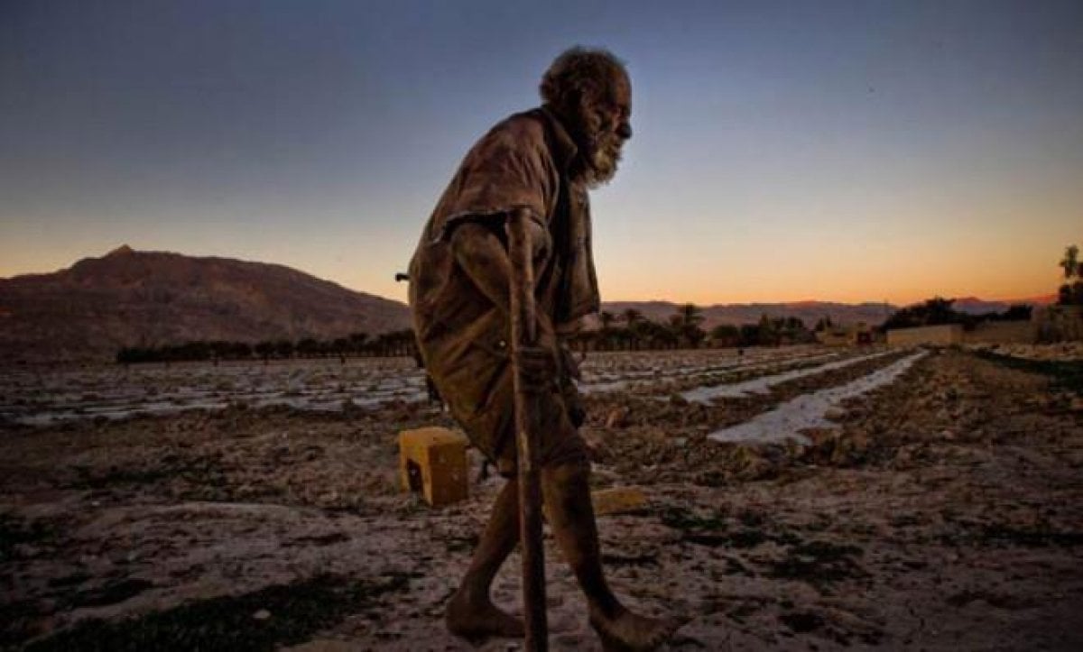İran da yaşayan Amoo Hadji, 65 yıldır yıkanmıyor #4