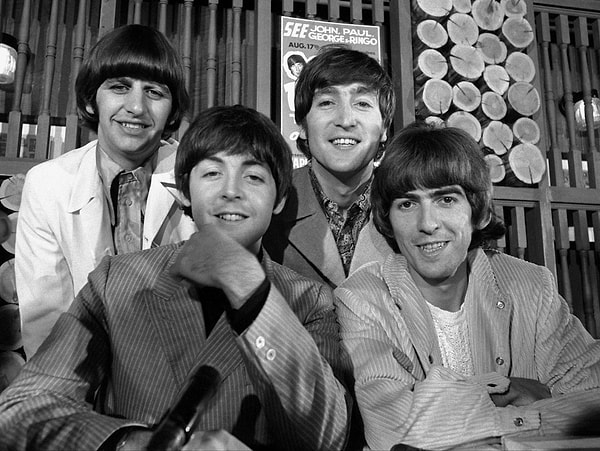 Beatles, şu an İsa'dan daha popüler. Beatles, şu an İsa'dan daha popüler.