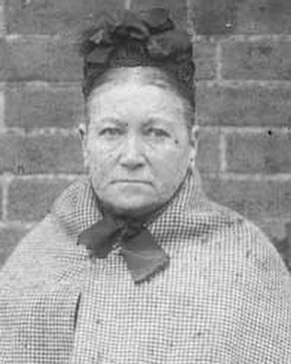 Ancak yetkililerin dikkatlerini tekrardan Dyer'ın üstüne çeken şey Thames Nehri'nde bir torba içerisinde Helen Fry isimli bir bebek cesedi bulunmasıymış. Ancak yetkililerin dikkatlerini tekrardan Dyer'ın üstüne çeken şey Thames Nehri'nde bir torba içerisinde Helen Fry isimli bir bebek cesedi bulunmasıymış.