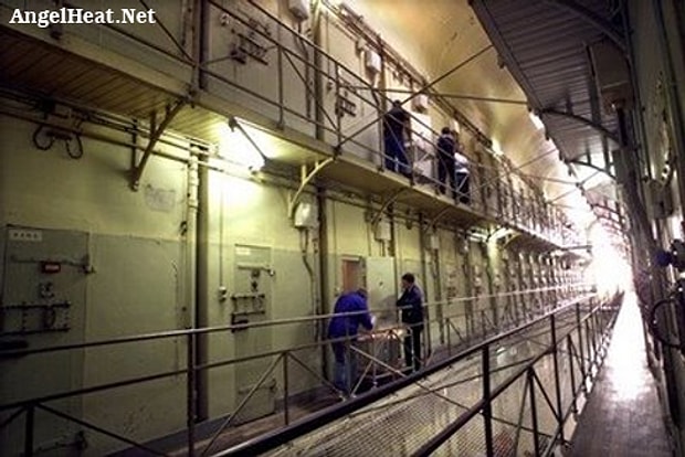 3. La Sabaneta Hapishanesi Venezuela'da bulunan bu hapishane düşük güvenlik şartları ve şiddetli tarihi ile biliniyor. Ayrıca sağlık koşulları ve tıbbi imkanlar oldukça yetersiz! 3. La Sabaneta Hapishanesi Venezuela'da bulunan bu hapishane düşük güvenlik şartları ve şiddetli tarihi ile biliniyor. Ayrıca sağlık koşulları ve tıbbi imkanlar oldukça yetersiz!